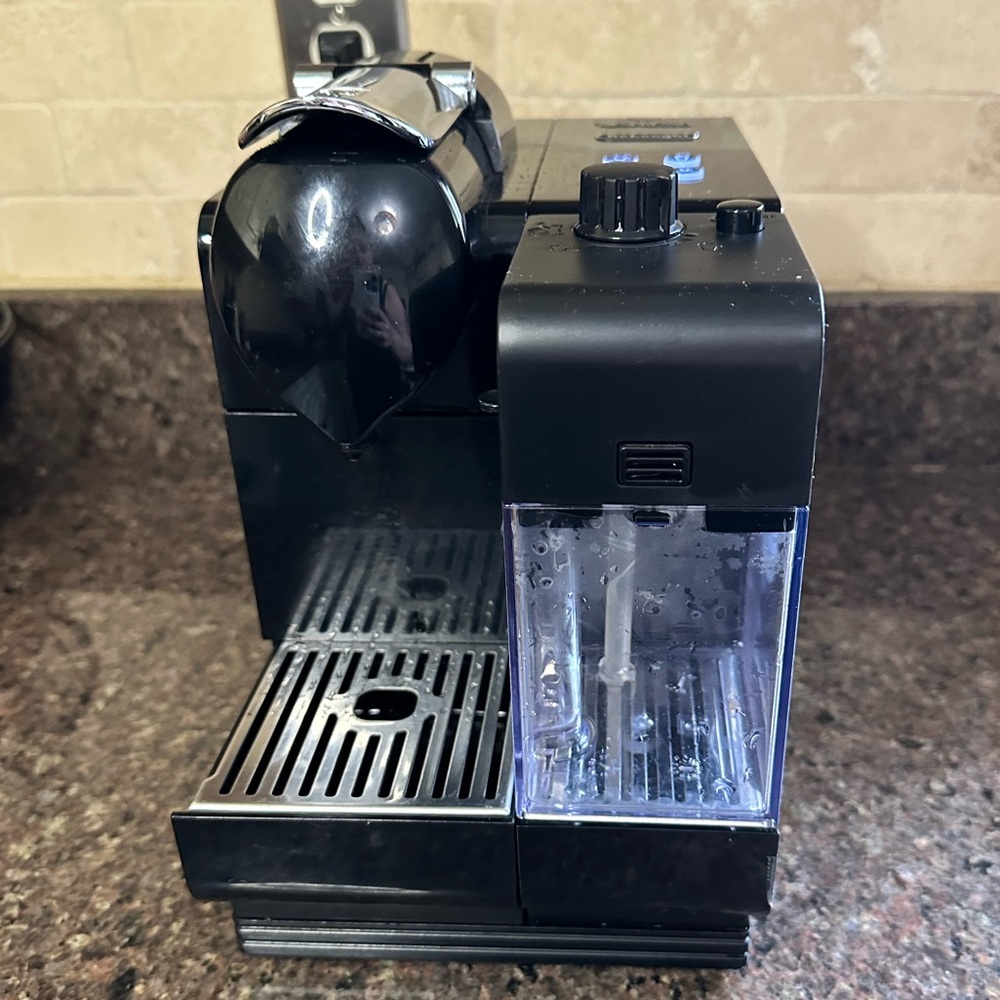 delonghi nespresso machine